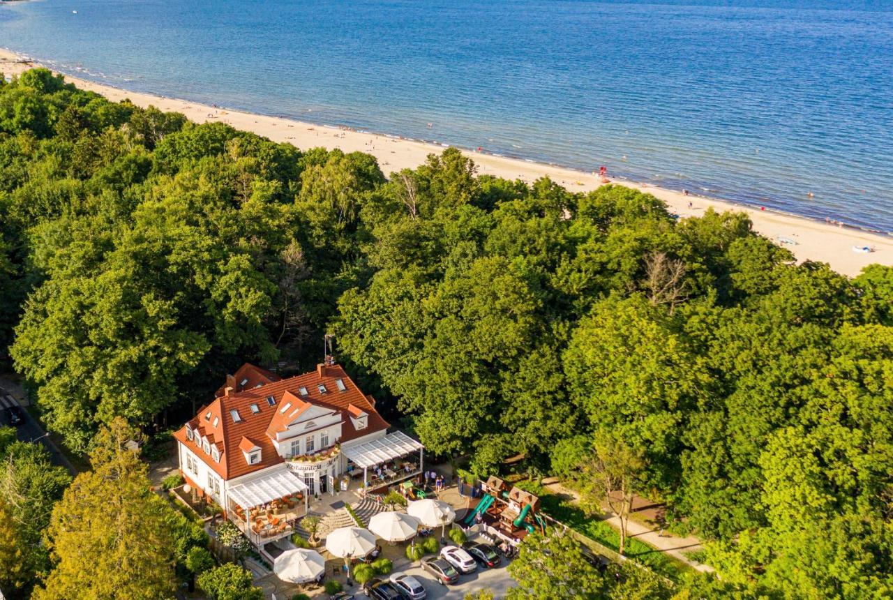 Dworek Admiral Bed & Breakfast Sopot